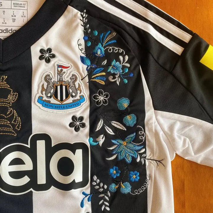 MAILLOT NEWCASTLE CUSTOM BRODÉ