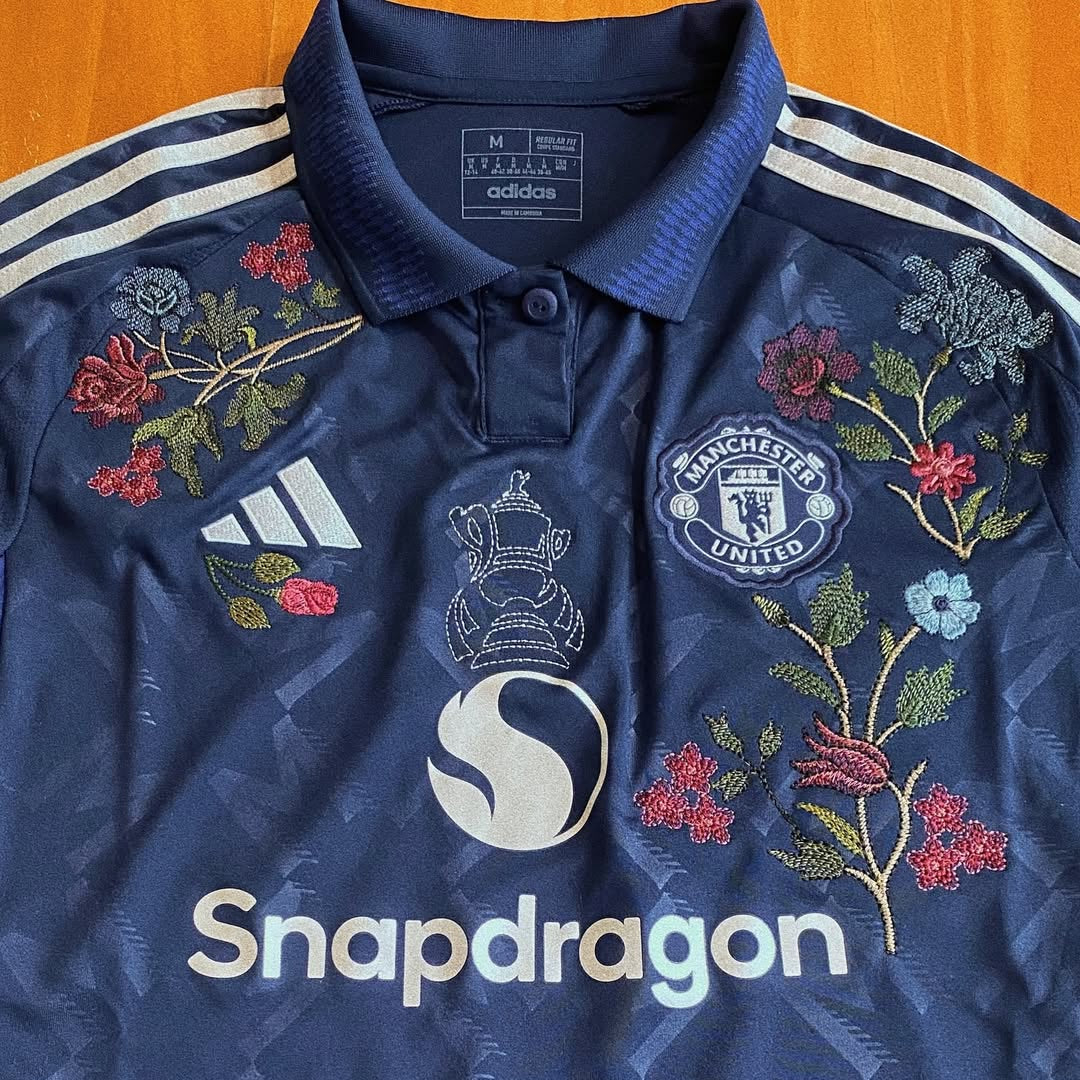 MAILLOT MANCHESTER UNITED BRODÉ